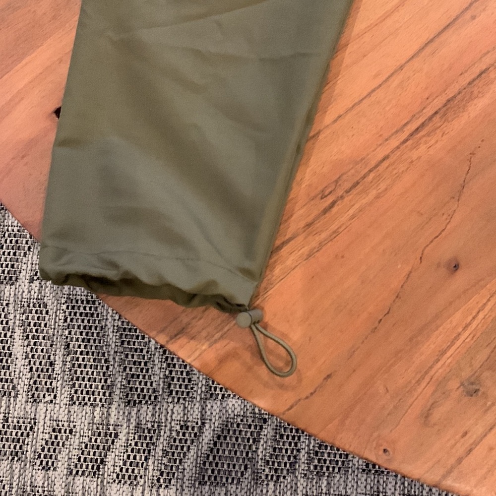 Mnml Joggers Size Small Used Like New - image 3